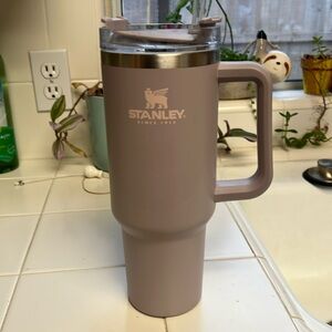 Lavender Stanley 40 oz